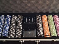 2 Alukoffer Pokerchips mit ca 1000 Chips & 2 Trays aus Holz - Oberhausen