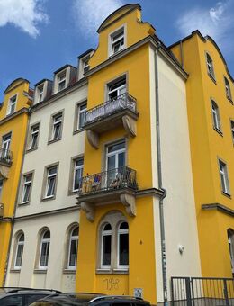 Altbauperle im Herzen der Stadt - Stilvolle Drei-Zimmer-Wohnung mit Balkon - Dresden