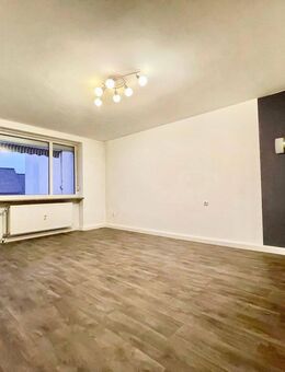Helle 2-Zimmer-Wohnung mit großem Südwestbalkon & ca. 62,8 qm im obersten Stock - Creußen