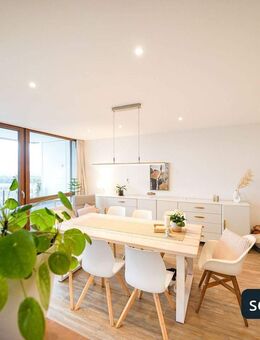 **Schönes Wohnen: Liebevoll kernsanierte 3 Zimmer-ETW bietet höchsten Wohnkomfort & Panoramablick** - Remscheid