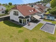 Ihr persönliches Wohnparadies! Stilvolles Einfamilienhaus mit Pool und großem Garten in Löhnberg - Löhnberg