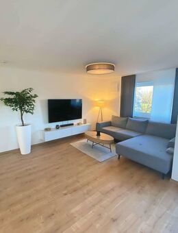 Moderne Maisonettewohnung mit Balkon, hochwertiger Ausstattung erst 2 Jahre alt!! - Ellwangen (Jagst)