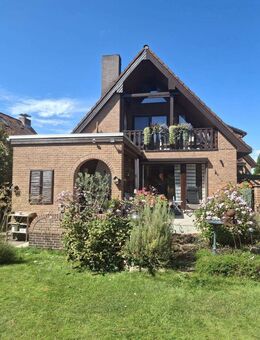 Familienidylle in Heiligendorf (5 Zimmer, neue Heizung, vollunterkellert, Garten und Kamin) - Wolfsburg