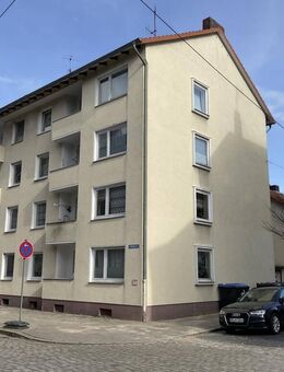 Umfangreich renovierte 4 ZKB-Balkon-Wohnung in zentraler Lage - Bremerhaven