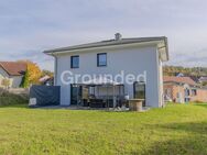 Neuwertiges, energieeffizientes Einfamilienhaus mit Garten und Garage in Oberaurach - Oberaurach