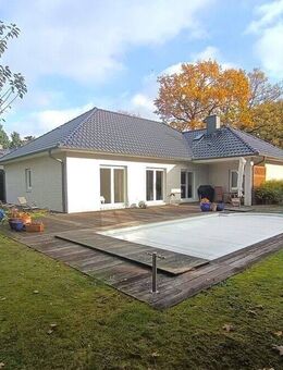 Attraktives und modernes 5-Zimmer Einfamilienhaus in Appen-Etz mit Pool und Doppelcarport - Appen