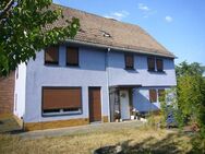 2 Familienhaus mit 4 Garagen - Vellmar