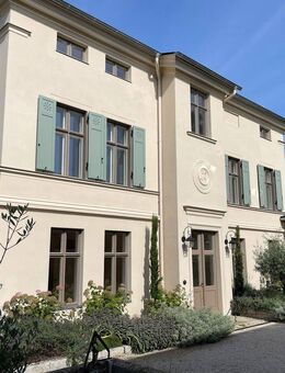 Mediterranes Wohnen unter Olivenbäumen und Zypressen - Potsdam