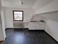 Schöne helle DG-Wohnung mit Balkon - Eppstein