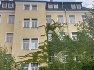 * Innenstadtnahes MFH in Uninähe mit schönem Hausgarten zum Fertigstellen * - Chemnitz