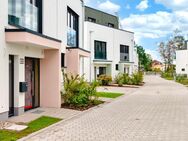 Lichtdurchflutete Doppelhaushälfte mit Terrasse, Garten und Dachterrasse - Berlin