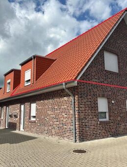 Moderne 3-Zimmer-Dachgeschoss-Wohnung inkl. neuer Einbauküche in Moormerland zur Vermietung !! - Moormerland