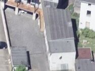 Mehrfamilienhaus in Duisburg - 5 WE - 478 m² Wohnfläche, mit großem 786 m² Grundstück und 1 Garage - Duisburg