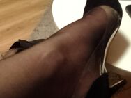 Wer hat Interesse meine High Heels in Nylons zu streicheln? - Oberhausen