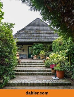 Gepflegtes Einfamilienhaus mit traumhaftem Grundstück - Hamburg