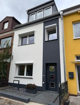 Umfassend saniertes, komplett renoviertes Reihenmittelhaus mit Terrasse ruhig und zentral in Woltmershausen! - Bremen