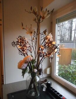 4 Lichtzweige 75 cm, Lichterkette mit 80 Lampen, 2 Dekozweige +Glasvase 30 cm zus. 9,- - Flensburg