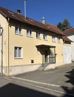 Sehr gepflegtes Haus mit Scheune - hier können Sie sofort einziehen! - Ofterdingen