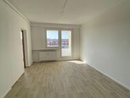 Neu renovierte 3-Zimmer Wohnung mit Balkon, Einbauküche möglich! - Schwerin