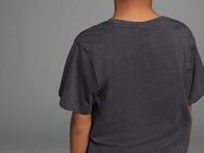 KIDSWORLD T-Shirt Fotoprint: LITTLE LIZARD Kurzarm, Basic-Passform, mit stylischem Druck, Rundhalsausschnitt