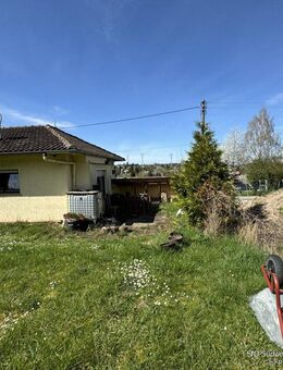 Wohnen im grünen Bungalow in der Gartenlandschaft von Pforzheim Höhenlage der Hachel Allee - Pforzheim