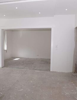 Kleines teilsaniertes Einfamilienhaus - Thaleischweiler-Fröschen