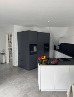 Traumhafte 4-Zimmer-Dachgeschoßwohnung im Herzen von Euskirchen! - Euskirchen