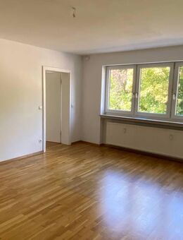 Hübsche 2-Zimmer-Wohnung am Festungsberg in Coburg - Coburg