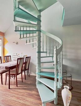 Kapitalanlage: Vermietete Maisonette mit Loggia & TG-Stellplatz in Stuttgart-Untertürkheim - Stuttgart