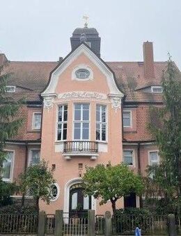 Großzügige 2-Raum-DG-Wohnung/3. OG zzgl. Einbauküche in der Bautzener Westvorstadt zu vermieten! - Bautzen