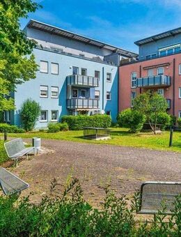 Für Senioren geeignet! Schöne 2-Zimmer-Wohnung, ruhige Lage, kleine Terrasse, Anmietung eines separaten Duplex-Stellplatzes! - Dresden