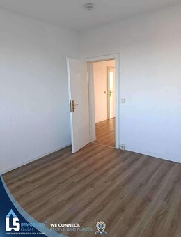 3 Raum-Wohnung, mit Balkon - Bitterfeld-Wolfen