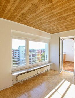 Lichtdurchflutete 3,5-Zimmer-Wohnung mit Südwestbalkon, 94 qm - Hemmingen (Baden-Württemberg)