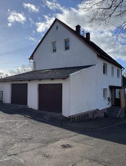 Schneckenhausen - Gepflegtes Ein-/Zweifamilienhaus mit Nebengebäude - Schneckenhausen
