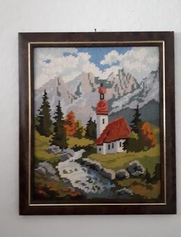 Gobelin-Bild (Kirche/Bach/Gebirge), dekorativ gerahmt, ca. 35Hx30B cm - Lippstadt