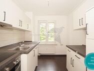 Einbauküche, Tageslichtbad, kleiner Balkon + sanierte 3 Raum-Whg. in Uni-Nähe (WG geeignet) - Chemnitz