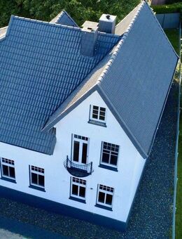 Attraktive Kapitalanlage in zentraler Lage von Jork - charmantes Kapitänshaus mit zwei Wohneinheiten - Jork