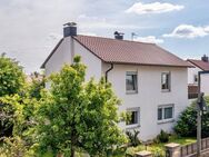 Familienfreundliches 2-Familienhaus mit großem Grundstück in begehrter Wohnlage - Möglingen