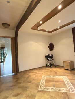 Gemütliches Einfamilienhaus mit 110 m² Wohnfläche und traumhaftem 800 m² Garten. - Beverungen