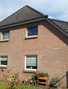 ZU VERKAUFEN! Attraktive Doppelhaushälfte in ruhiger Sackgassenlage - Bad Bramstedt