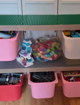 Lego Duplo mit Tisch und vielen Zubehör - Diekhof