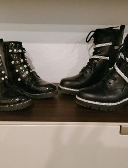 2 Paar Damen-Boots gr. 38, Boots, Schnürrboots - Marienberg Zentrum