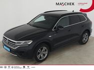 VW Touareg, 3.0 TSI R-Line 1, Jahr 2022 - Wackersdorf