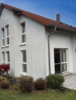 Willkommen in Ihrem neuen Zuhause - charmante Doppelhaushälfte in ruhiger Lage von Kirchheim am Neckar - Kirchheim (Neckar)