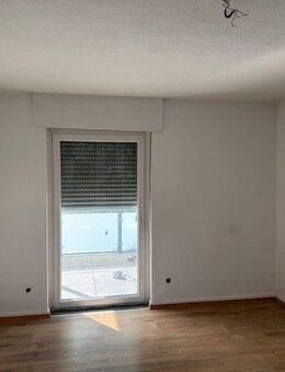 Schöne helle unrenovierte 3 Zimmerwohnung mit Balkon ab sofort verfügbar - Gründau