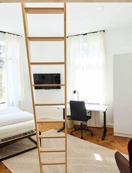 Neu sanierte 4-Zimmer Wohnung in denkmalgeschütztem Altbau in Stadtmitte - Offenburg
