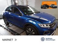 VW T-Roc, 1.5 TSI MOVE Digital Park, Jahr 2023 - Wiesbaden