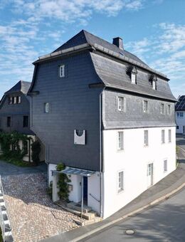 Geschichte & Moderne in beeindruckender Perfektion - Lichtenberg (Bayern)