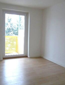Gemütliche 2-Raum-Wohnung mit Balkon in der Delle - Riesa