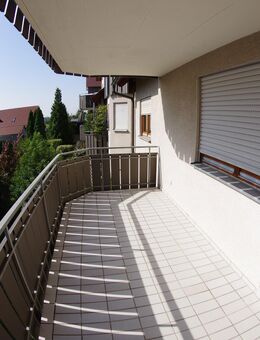 Sofort frei! Schöne 3-Zimmer-Wohnung mit Pkw-Stellplatz im Freien in Bad Rappenau-Zimmerhof - Bad Rappenau